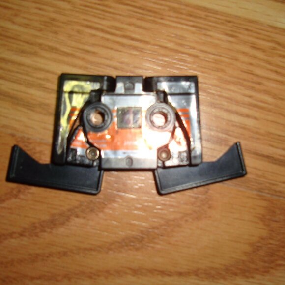 Collectable Transformers Tomy Masterpiece G1 Soundwave - Picture 2 of 2